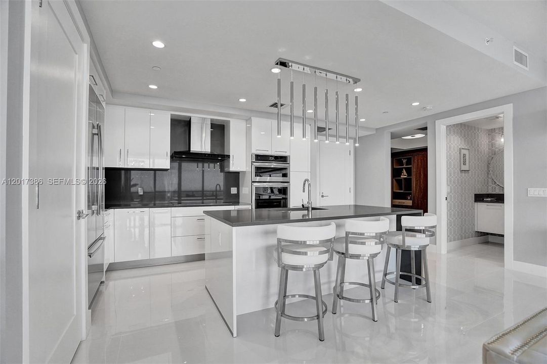For Rent: $7,950 (2 beds, 2 baths, 1404 Square Feet)
