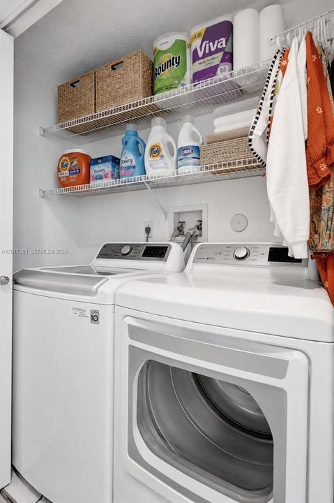 Activo con contrato: $550,000 (3 camas, 2 baños, 1348 Pies cuadrados)