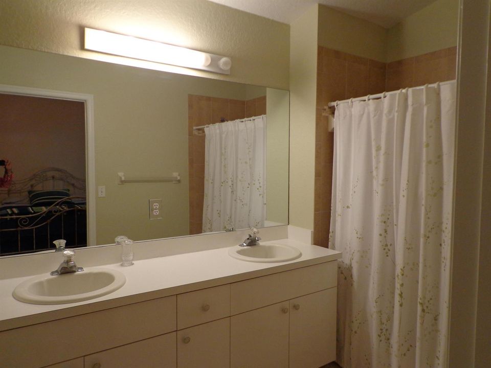 1136 & 1141 Mulberry 017