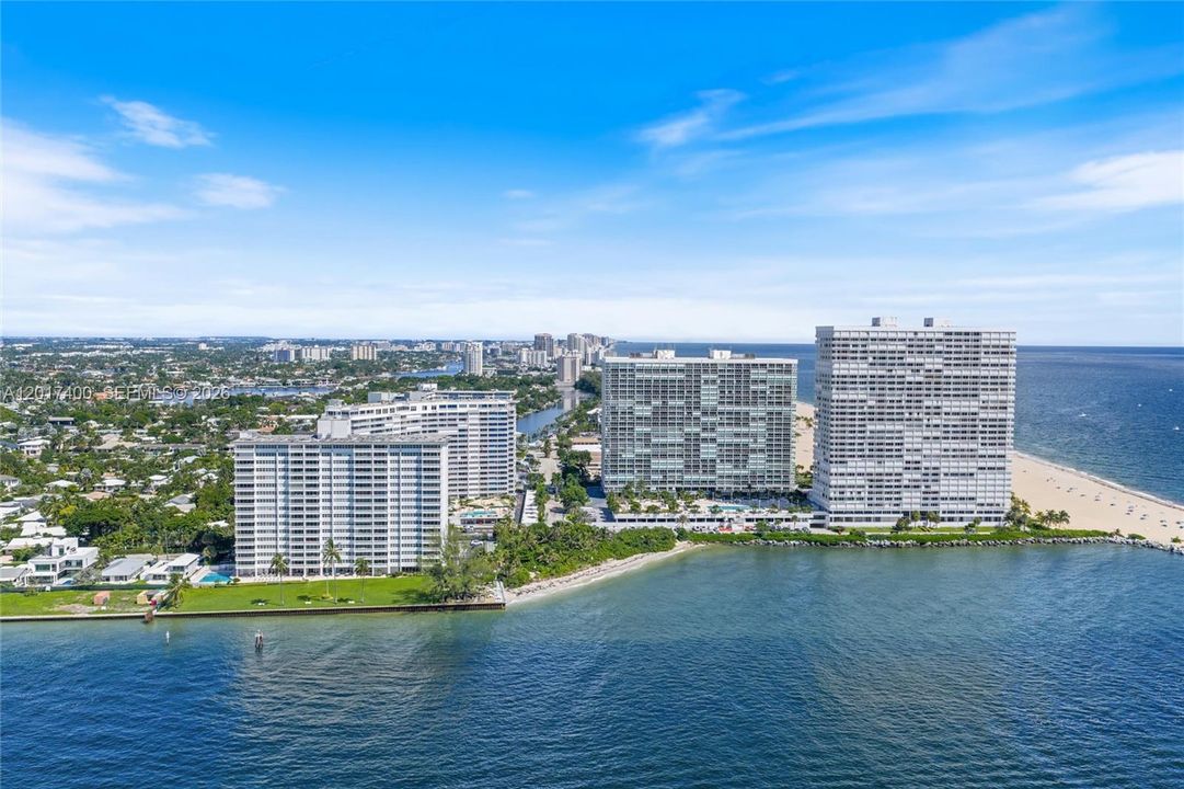 For Sale: $399,000 (1 beds, 1 baths, 900 Square Feet)