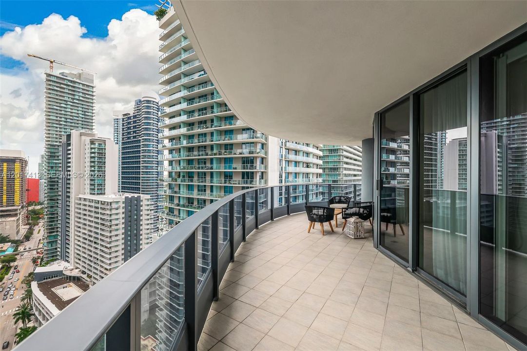En Venta: $2,550,000 (3 camas, 3 baños, 1909 Pies cuadrados)