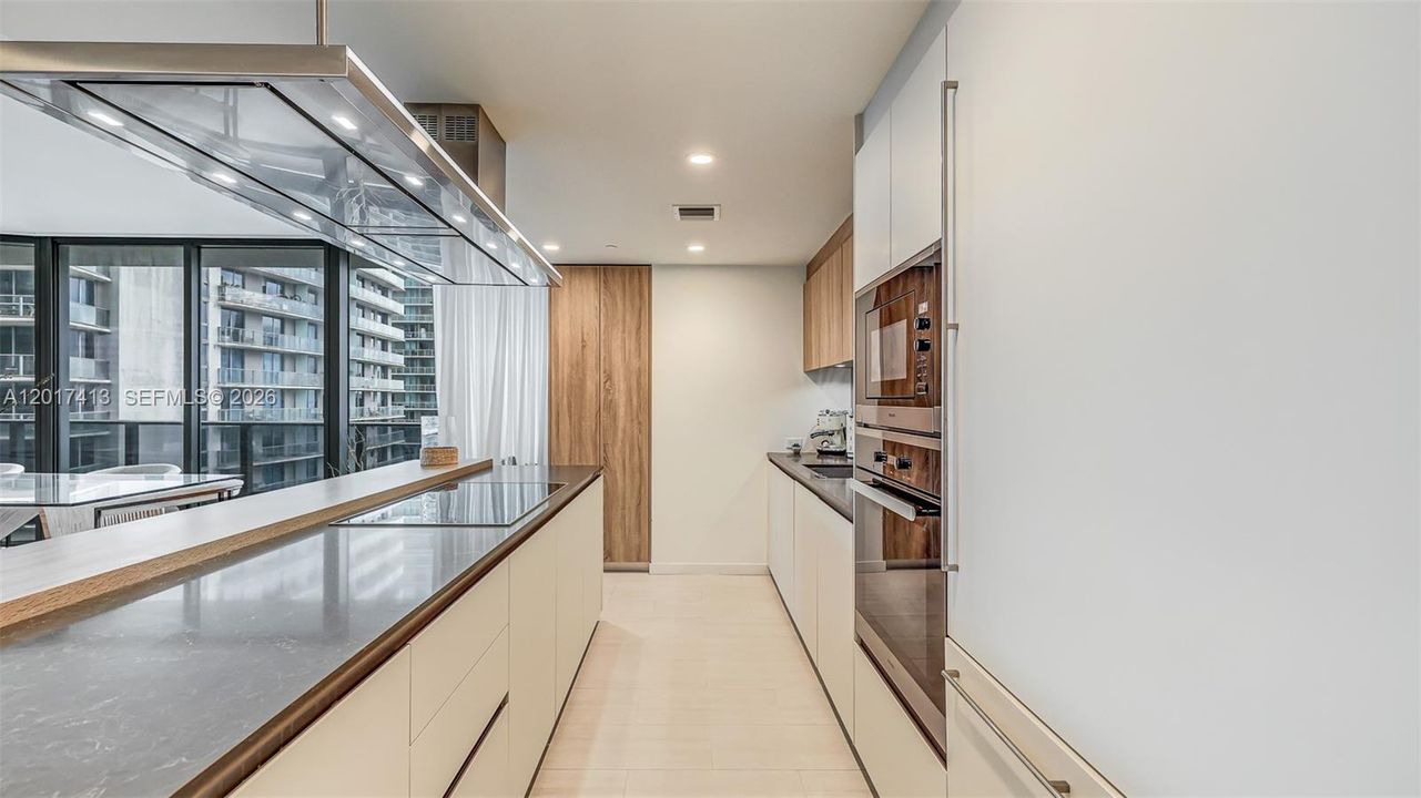 En Venta: $2,550,000 (3 camas, 3 baños, 1909 Pies cuadrados)