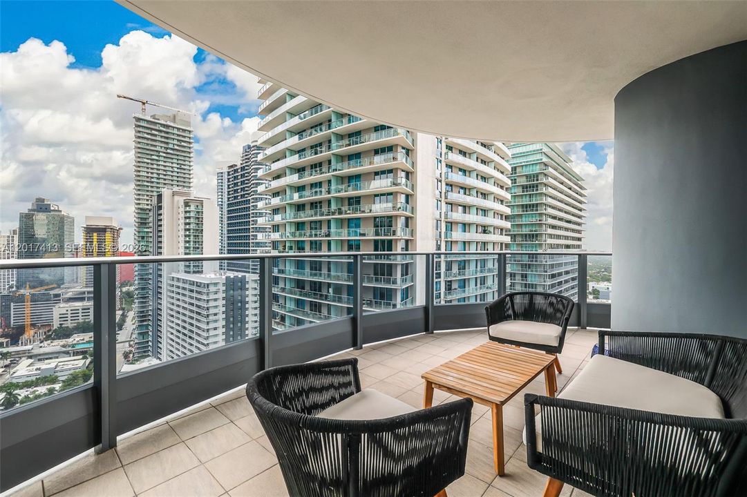 En Venta: $2,550,000 (3 camas, 3 baños, 1909 Pies cuadrados)