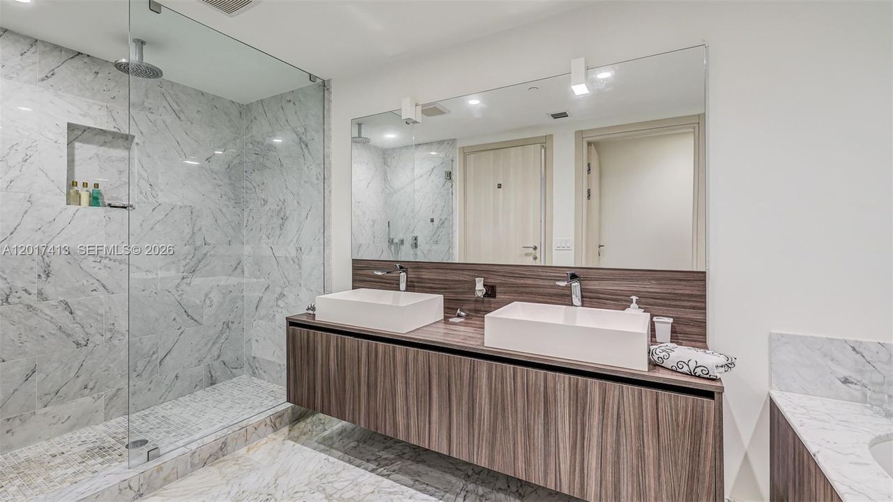 En Venta: $2,550,000 (3 camas, 3 baños, 1909 Pies cuadrados)