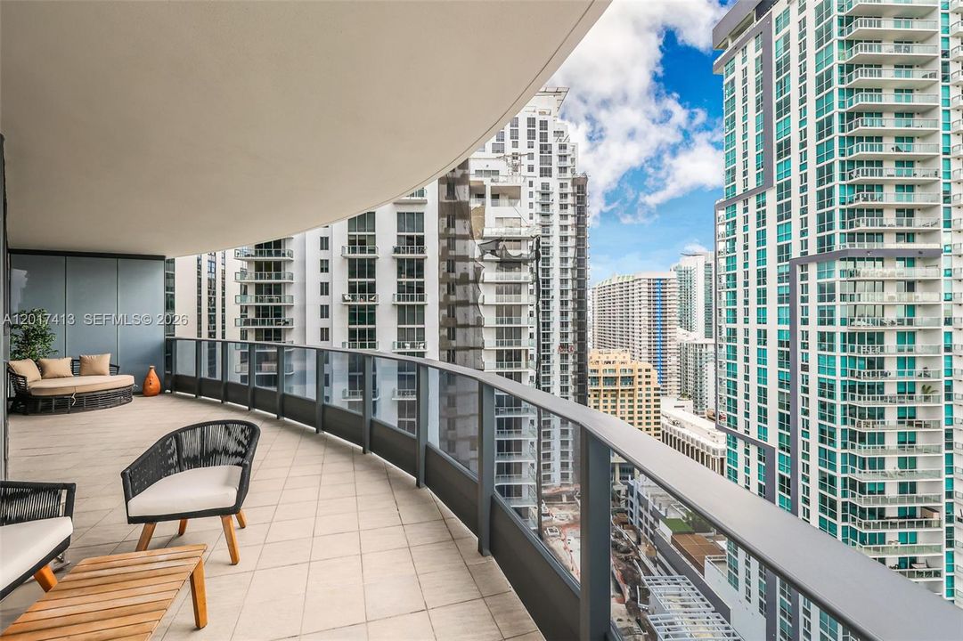 En Venta: $2,550,000 (3 camas, 3 baños, 1909 Pies cuadrados)