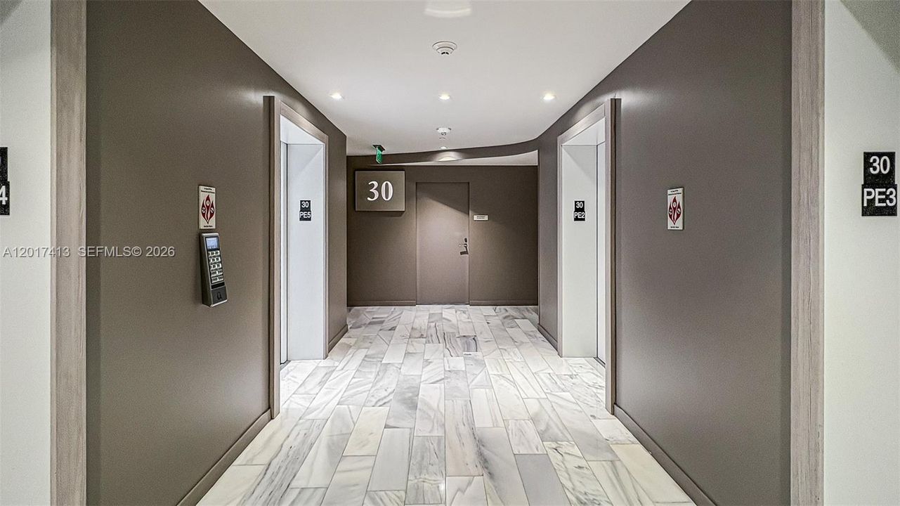 En Venta: $2,550,000 (3 camas, 3 baños, 1909 Pies cuadrados)