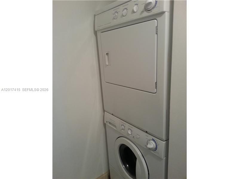 Washer & Dryer