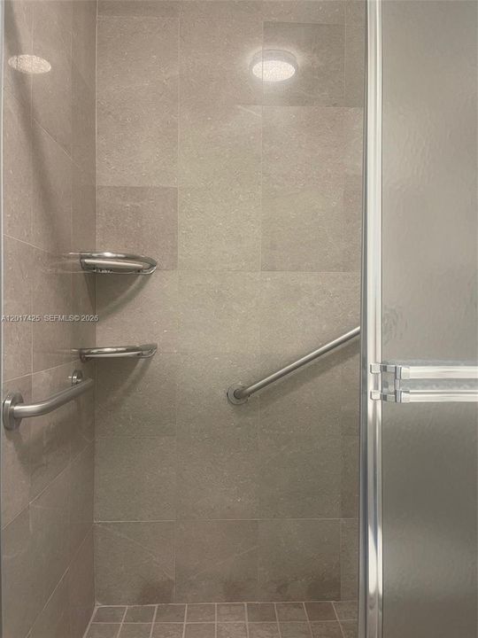 В аренду: $1,750 (1 спален, 1 ванн, 3472 Квадратных фут)