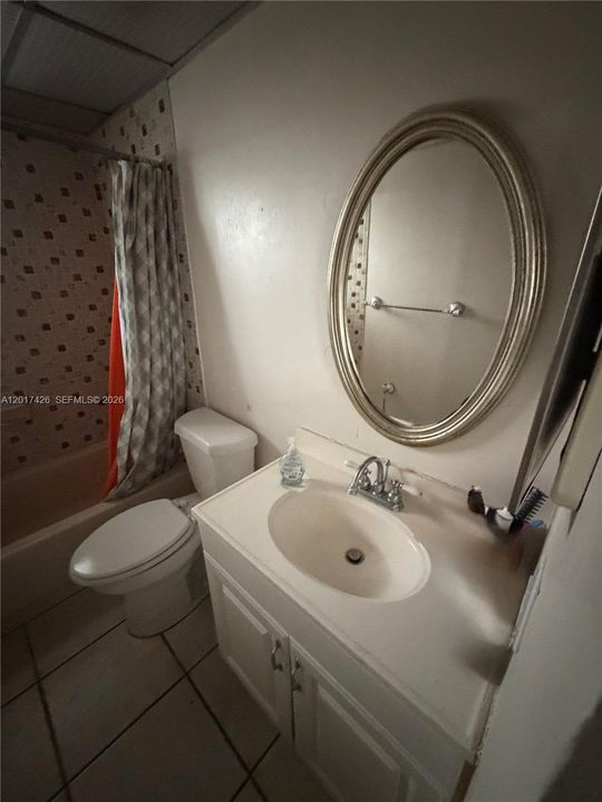 For Sale: $249,000 (2 beds, 2 baths, 965 Square Feet)