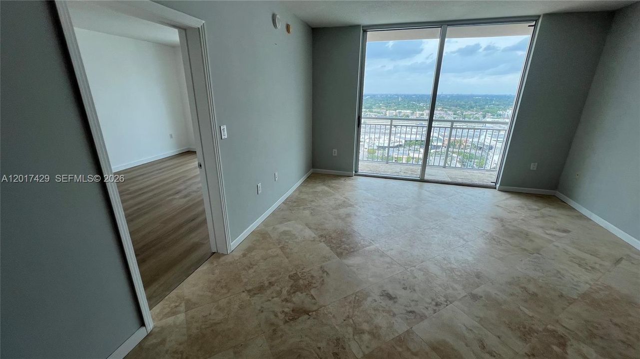 For Sale: $449,000 (2 beds, 2 baths, 1150 Square Feet)