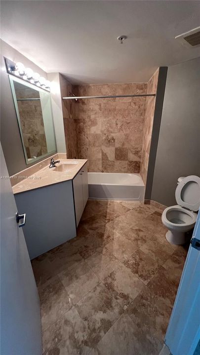 For Sale: $449,000 (2 beds, 2 baths, 1150 Square Feet)