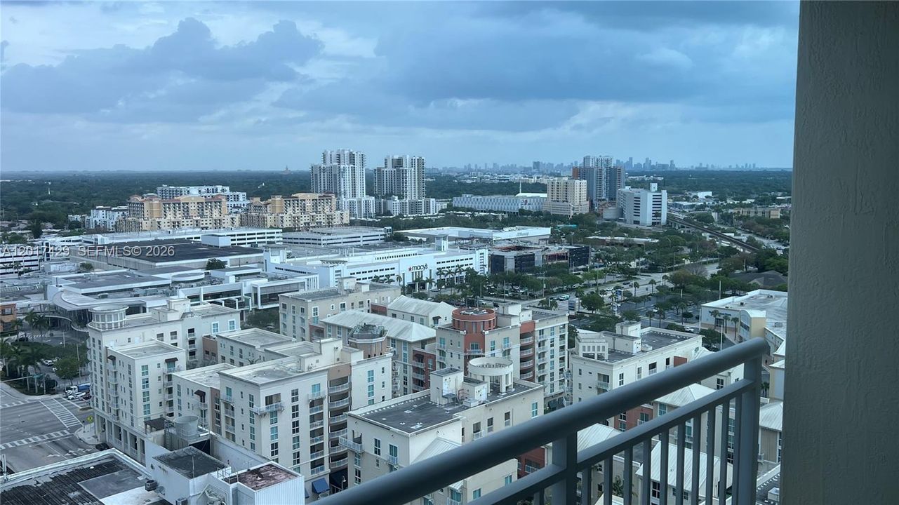 For Sale: $449,000 (2 beds, 2 baths, 1150 Square Feet)