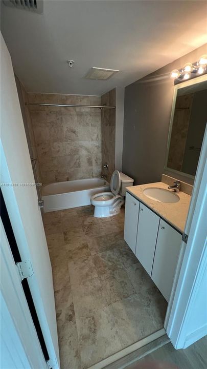 For Sale: $449,000 (2 beds, 2 baths, 1150 Square Feet)