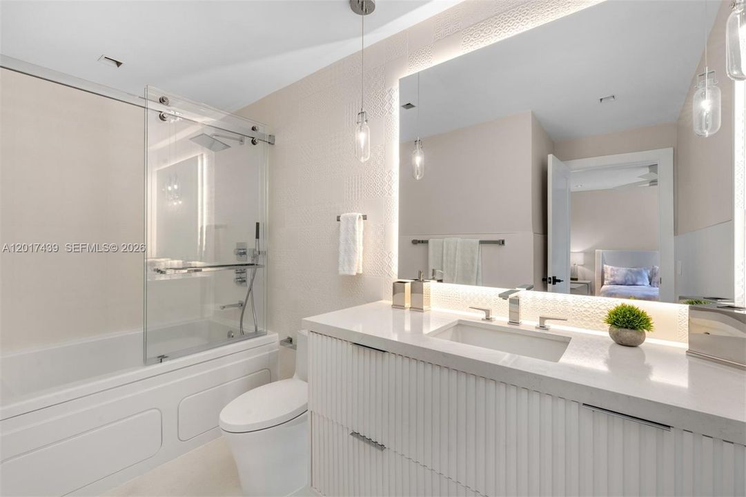 For Sale: $3,500,000 (5 beds, 4 baths, 4039 Square Feet)