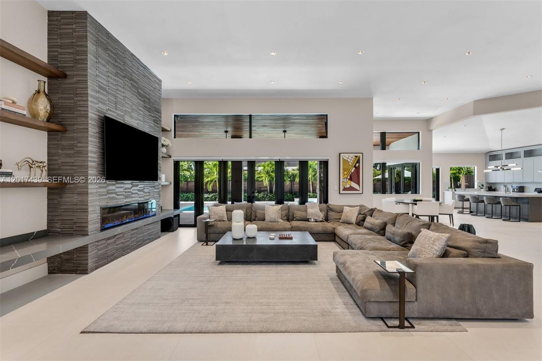 For Sale: $3,500,000 (5 beds, 4 baths, 4039 Square Feet)