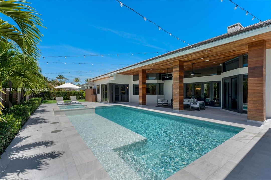 For Sale: $3,500,000 (5 beds, 4 baths, 4039 Square Feet)
