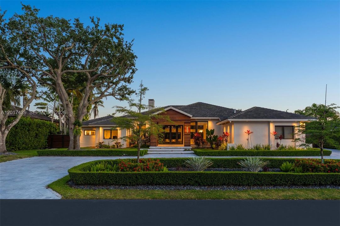 For Sale: $3,500,000 (5 beds, 4 baths, 4039 Square Feet)