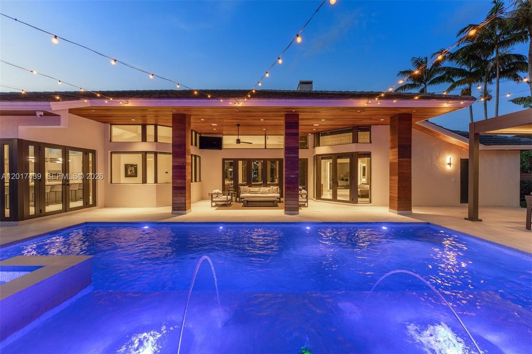 For Sale: $3,500,000 (5 beds, 4 baths, 4039 Square Feet)