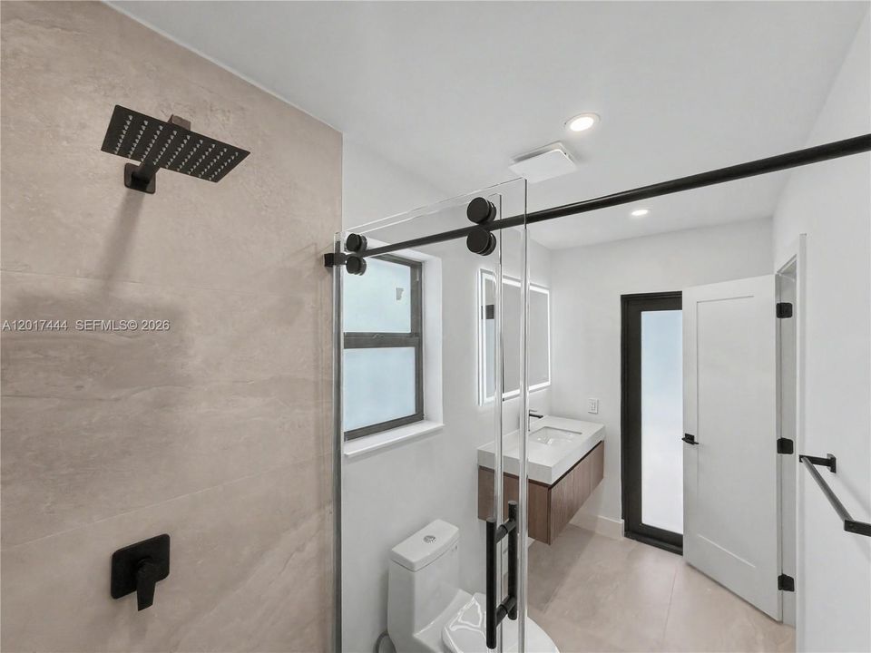 Active With Contract: $1,125,000 (3 beds, 2 baths, 1546 Square Feet)