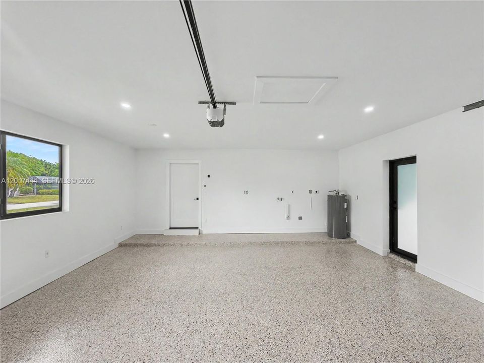Active With Contract: $1,125,000 (3 beds, 2 baths, 1546 Square Feet)