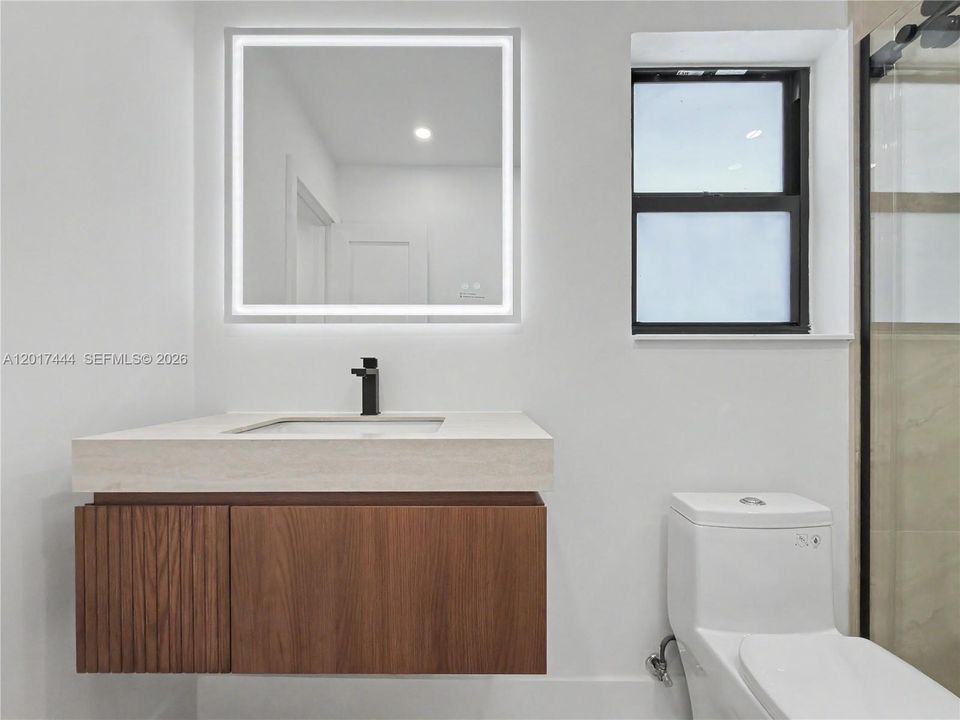 Active With Contract: $1,125,000 (3 beds, 2 baths, 1546 Square Feet)