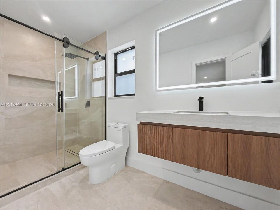 Active With Contract: $1,125,000 (3 beds, 2 baths, 1546 Square Feet)