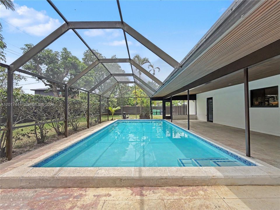 Active With Contract: $1,125,000 (3 beds, 2 baths, 1546 Square Feet)