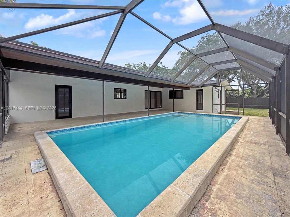 Active With Contract: $1,125,000 (3 beds, 2 baths, 1546 Square Feet)