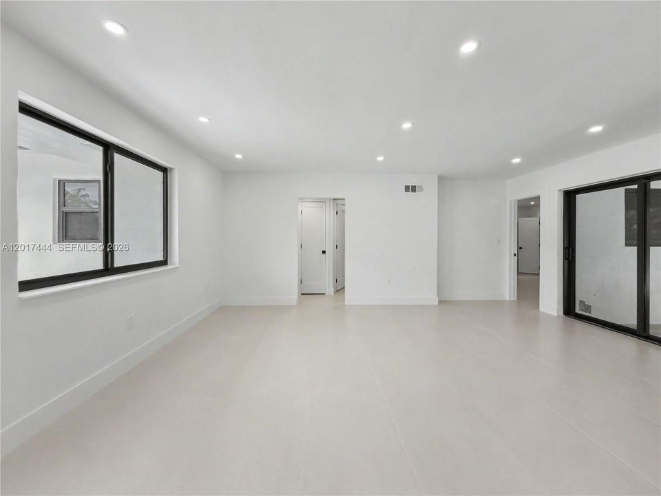 Active With Contract: $1,125,000 (3 beds, 2 baths, 1546 Square Feet)