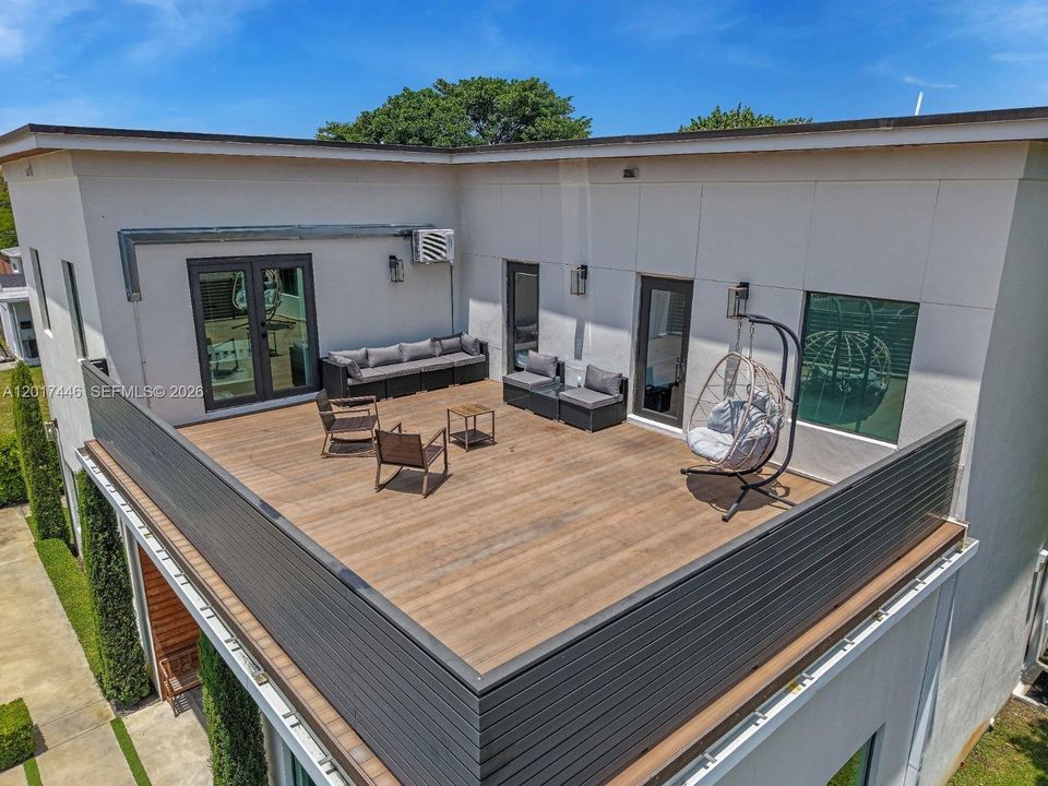 En Venta: $4,200,000 (6 camas, 5 baños, 4662 Pies cuadrados)