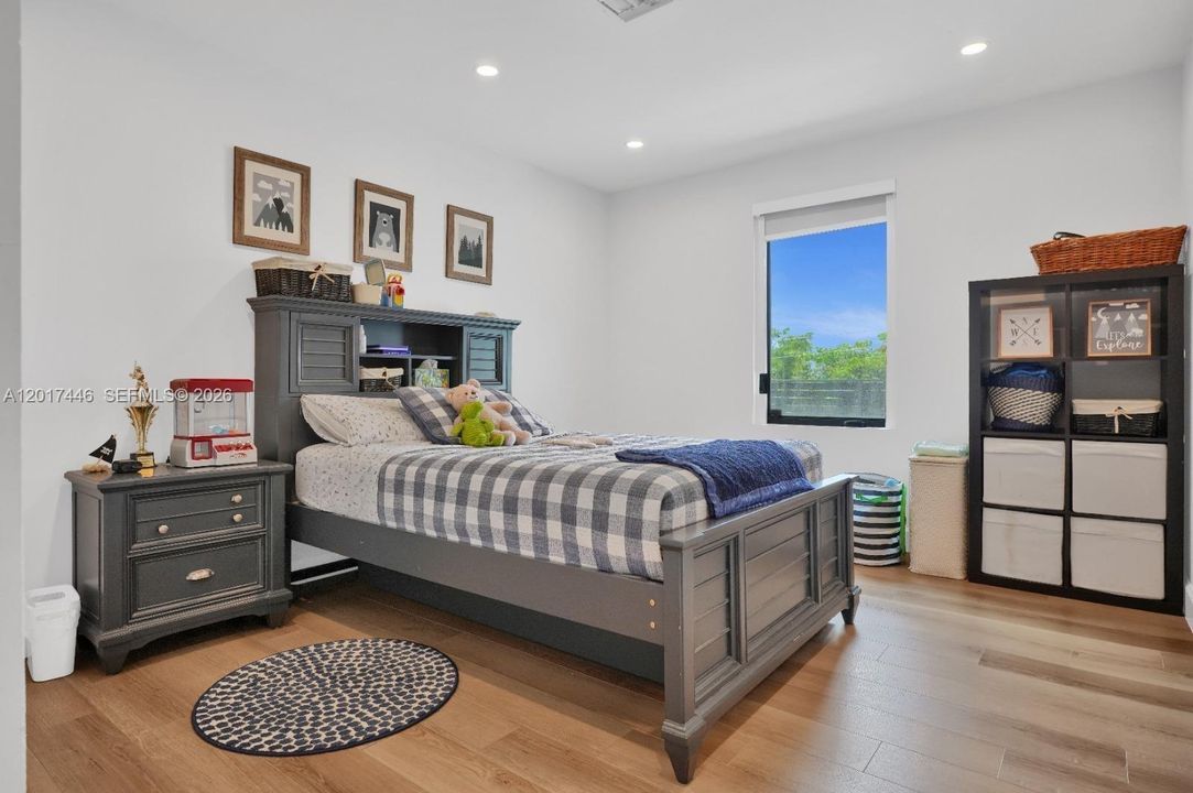 En Venta: $4,200,000 (6 camas, 5 baños, 4662 Pies cuadrados)