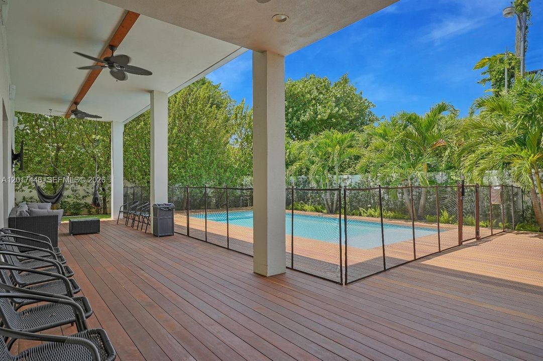 En Venta: $4,200,000 (6 camas, 5 baños, 4662 Pies cuadrados)