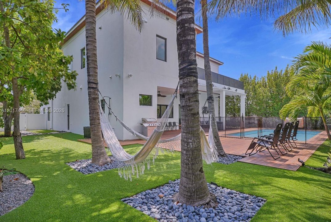 En Venta: $4,200,000 (6 camas, 5 baños, 4662 Pies cuadrados)