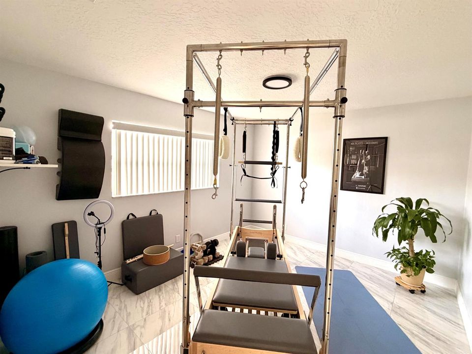Guest bedroom