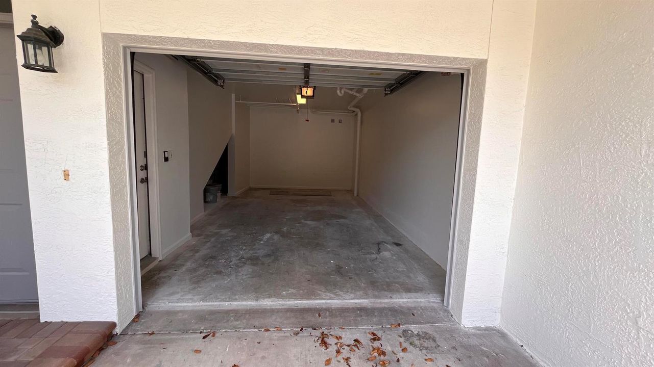 One car garage
