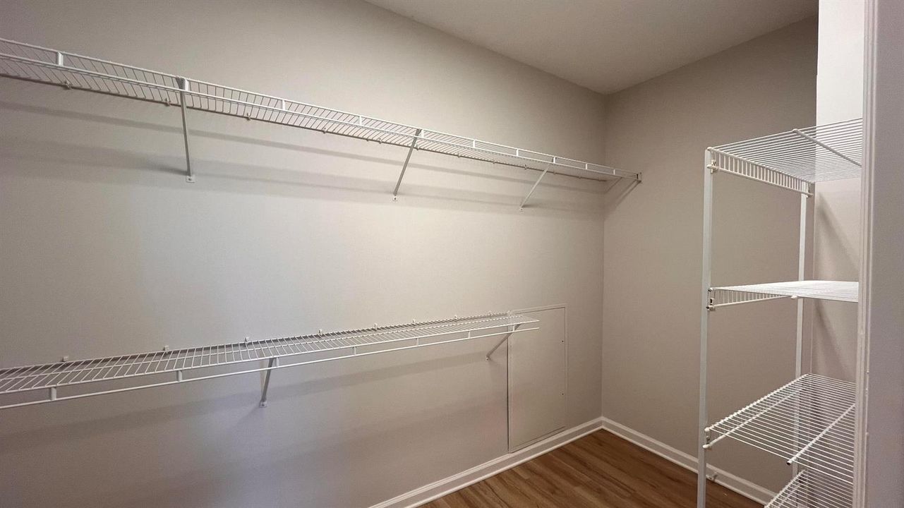 Walk-in closet