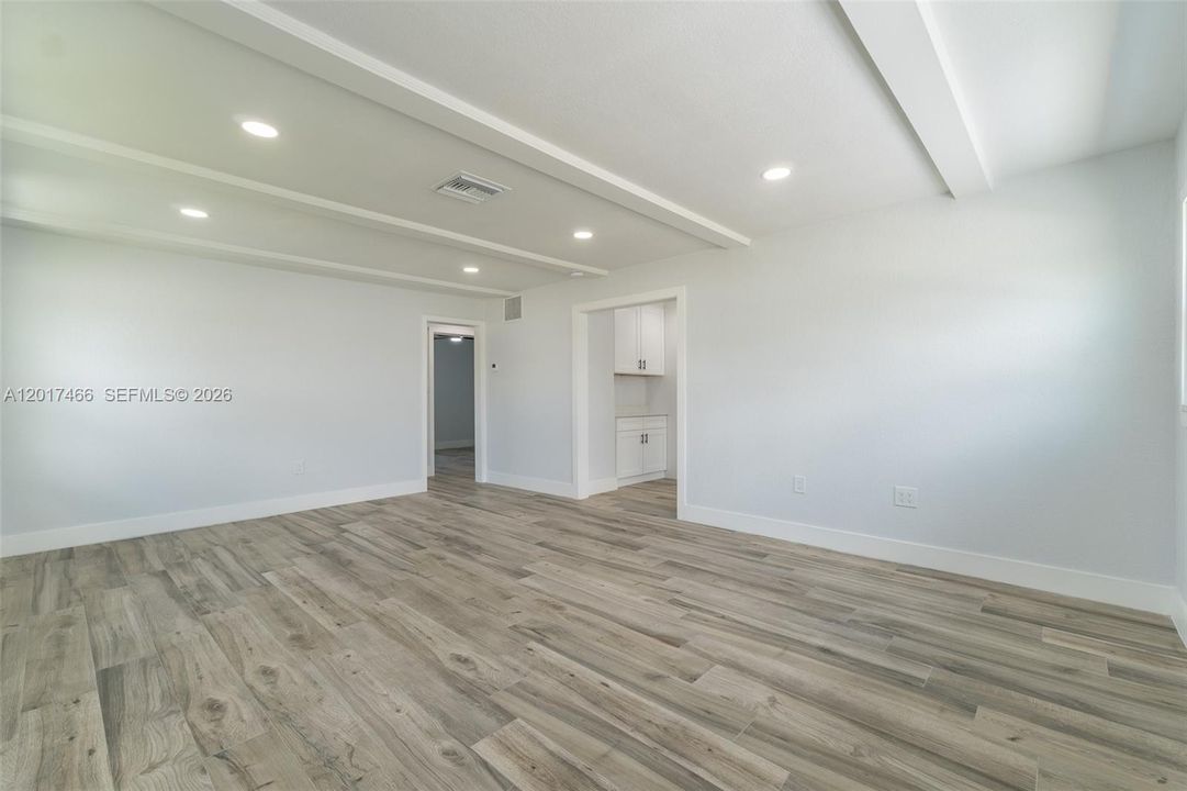 На продажу: $440,000 (3 спален, 2 ванн, 1281 Квадратных фут)