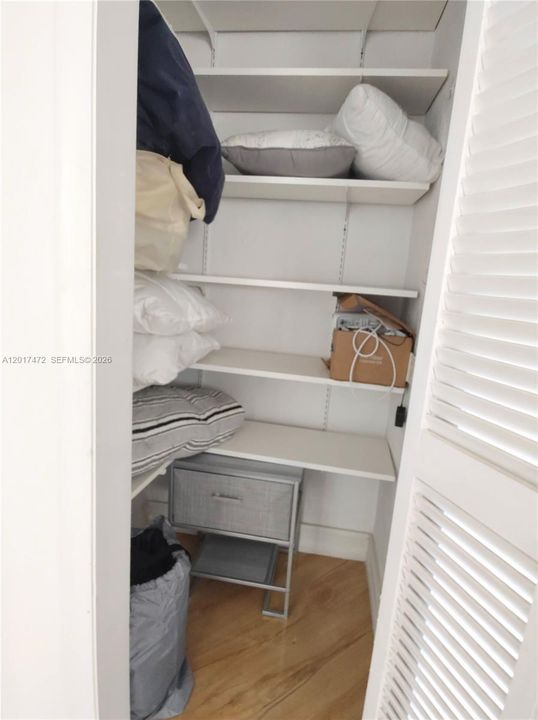 Activo con contrato: $3,600 (2 camas, 2 baños, 1640 Pies cuadrados)