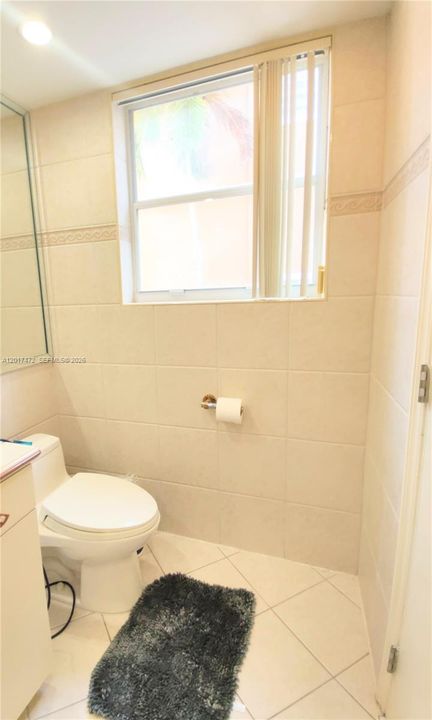 Activo con contrato: $3,600 (2 camas, 2 baños, 1640 Pies cuadrados)