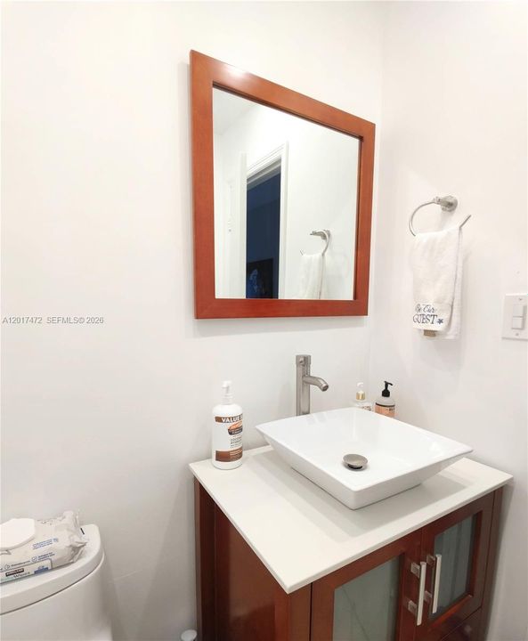 Activo con contrato: $3,600 (2 camas, 2 baños, 1640 Pies cuadrados)
