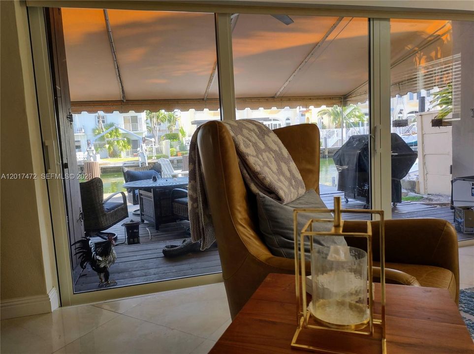 Activo con contrato: $3,600 (2 camas, 2 baños, 1640 Pies cuadrados)