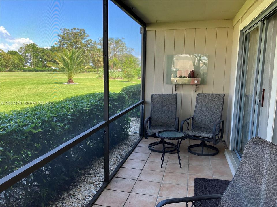 For Rent: $2,400 (2 beds, 2 baths, 1240 Square Feet)