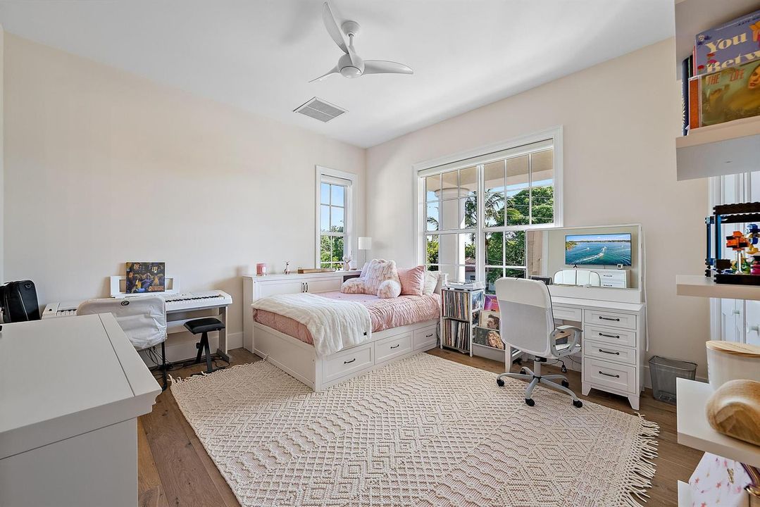 18137 Palm Point Dr-8