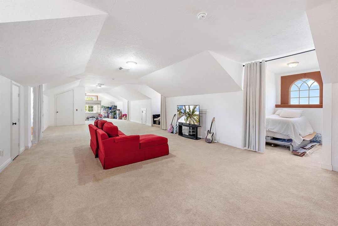 3rd floor loft