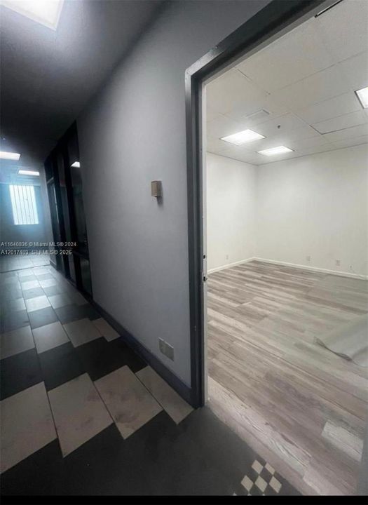 На продажу: $975 (0 спален, 0 ванн, 0 Квадратных фут)