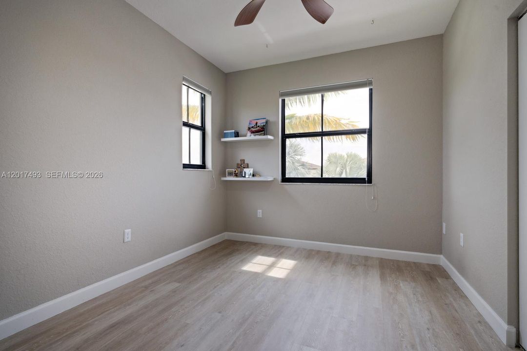 Active With Contract: $399,999 (3 beds, 2 baths, 1644 Square Feet)