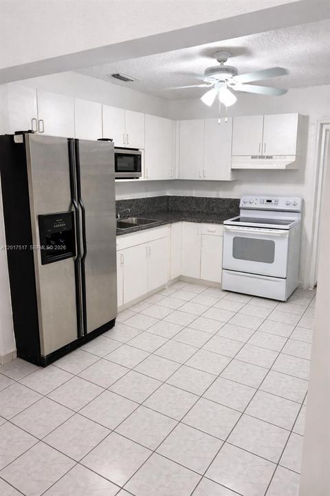 For Sale: $610,000 (3 beds, 2 baths, 1267 Square Feet)