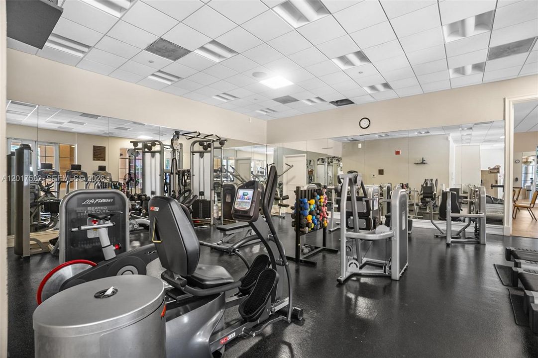 Active With Contract: $590,000 (2 beds, 2 baths, 1529 Square Feet)