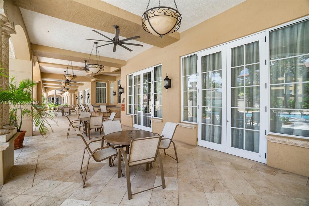 Active With Contract: $590,000 (2 beds, 2 baths, 1529 Square Feet)