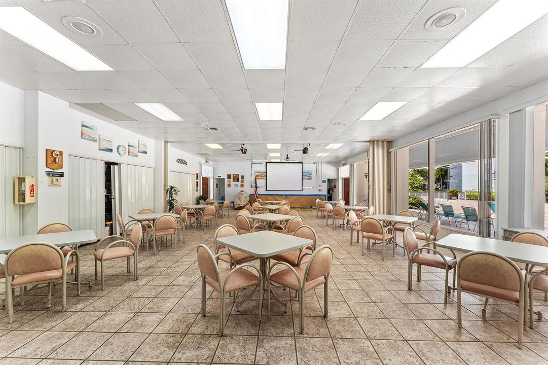 032-20500WestCountryClubDrive-210-Miami-